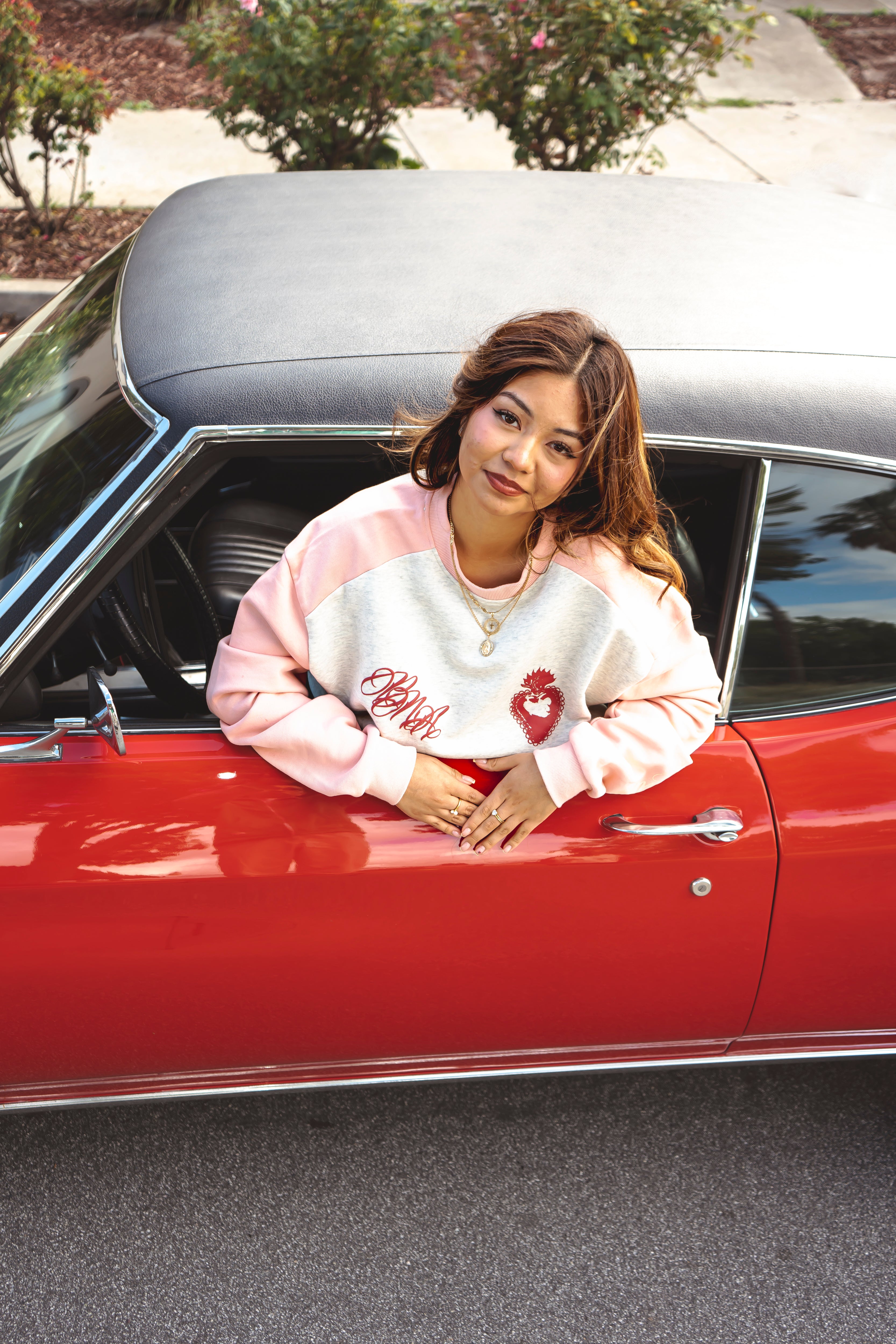 'Diosito Te Ama' Sacred Heart Crewneck