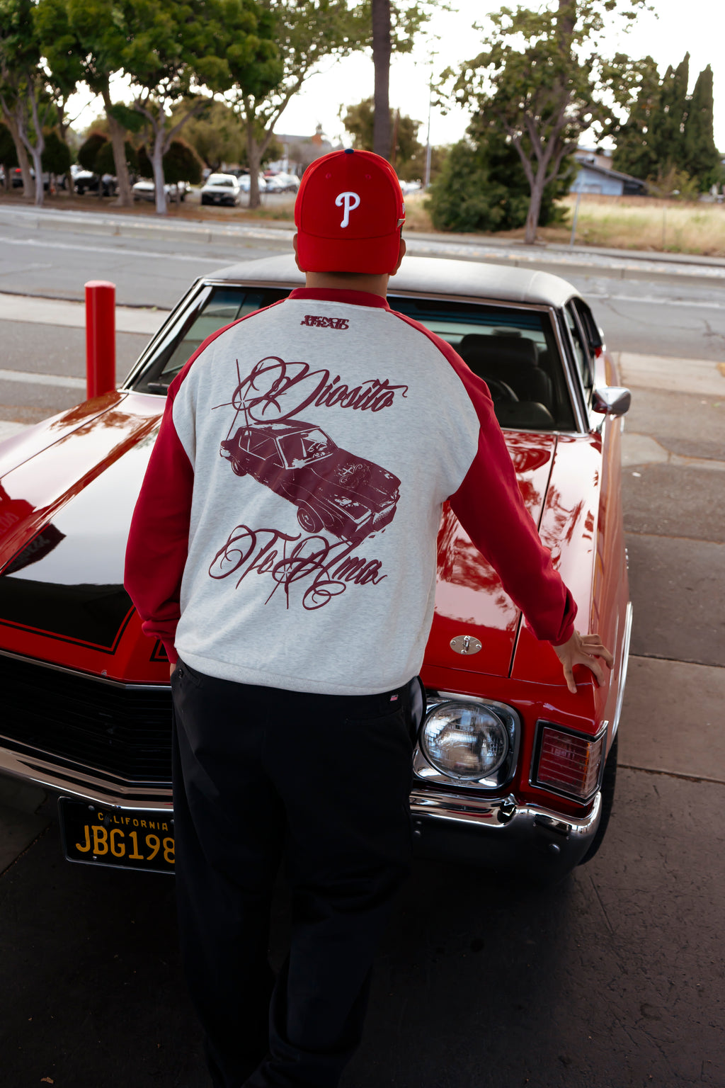 'Diosito Te Ama' Sacred Heart Crewneck